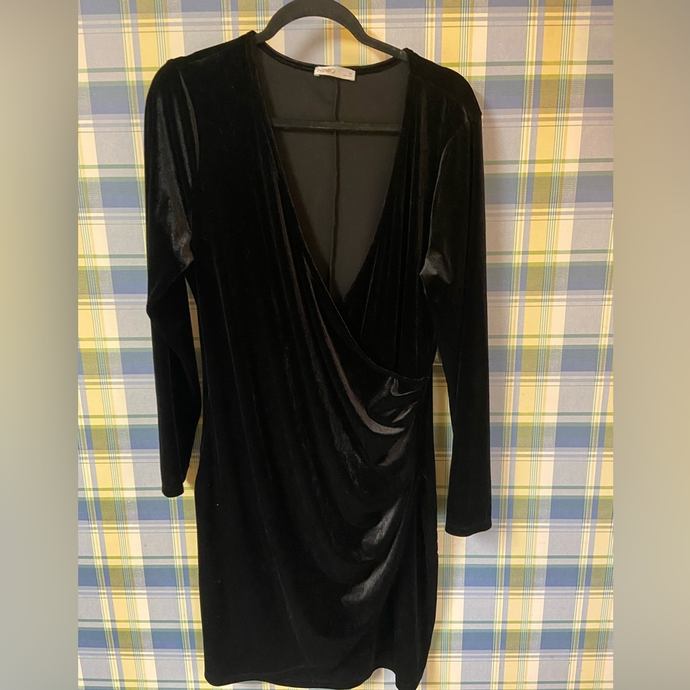 Beautiful black velvet dress